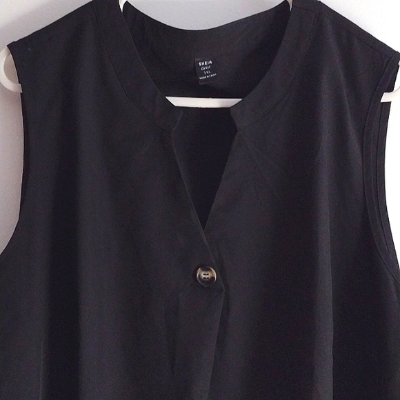 LAST CHANCE - Black Faux Vest Style Top - Picture 4 of 4